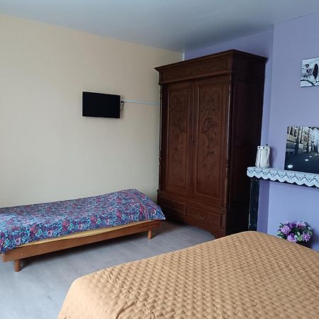 Moeuvres Au Coeur De L'Enclave Bed & Breakfast エクステリア 写真