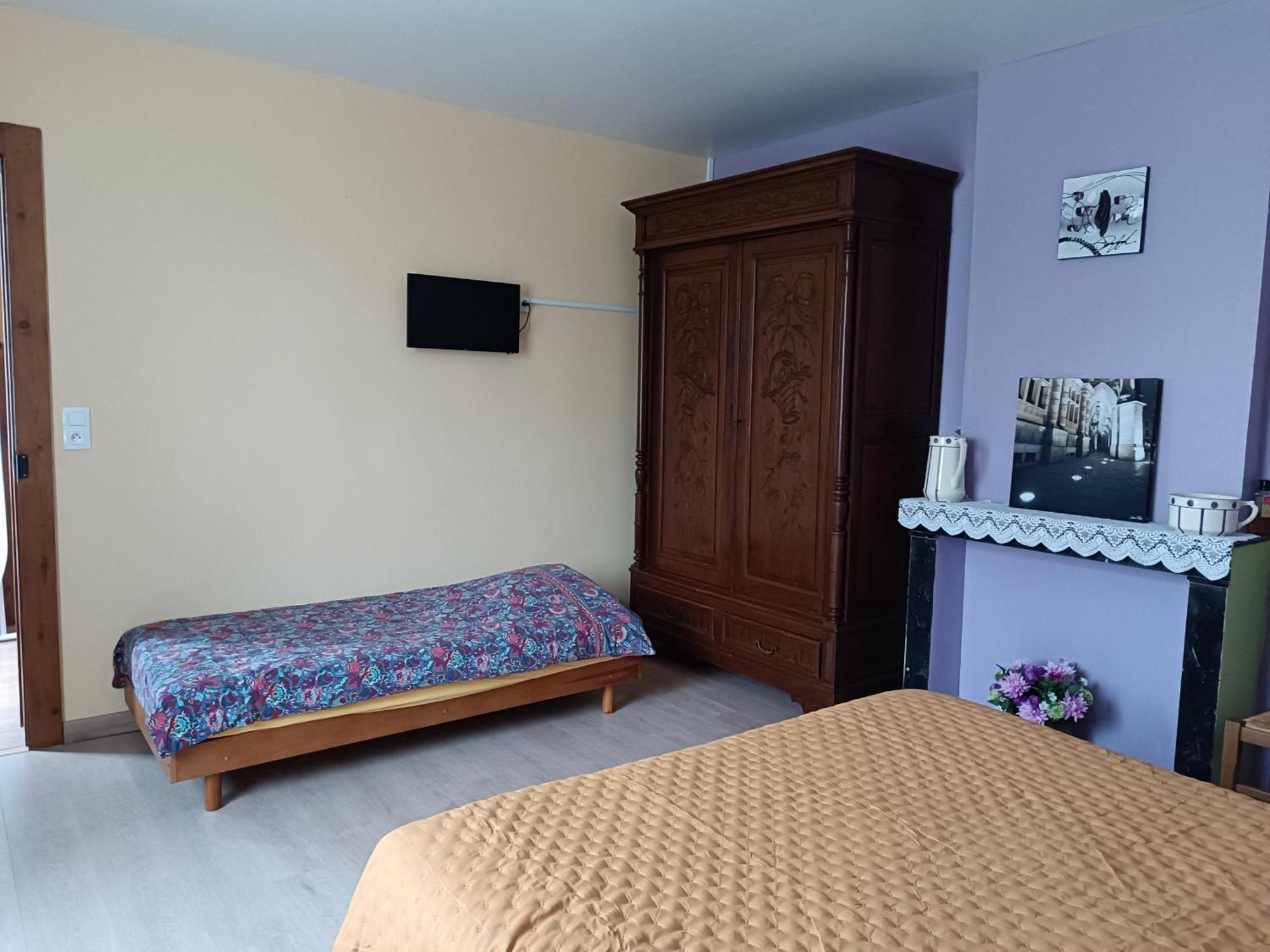 Moeuvres Au Coeur De L'Enclave Bed & Breakfast エクステリア 写真